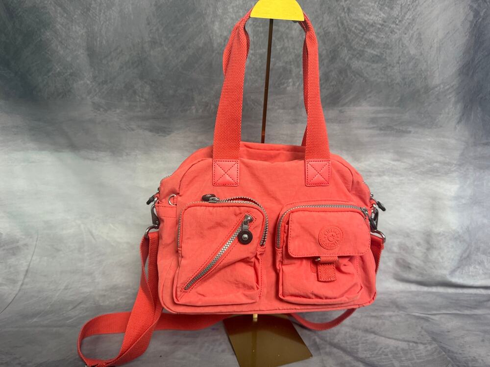 EUC Kipling Bag/Purse Bright Salmon/orange color